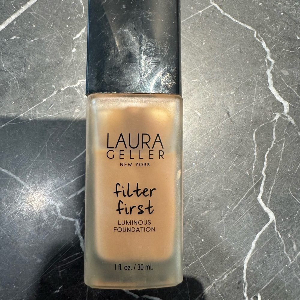 Laura Geller Filter First Luminous Foundation - FAWN